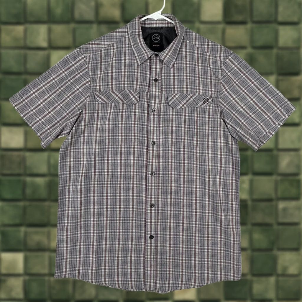 Wrangler Wrangler ATG Utility Shirt Red Short Sleeve Button-Up Nylon Polyester Outdoor Mens M Size US M / EU 48-50 / 2 - 1 Thumbnail
