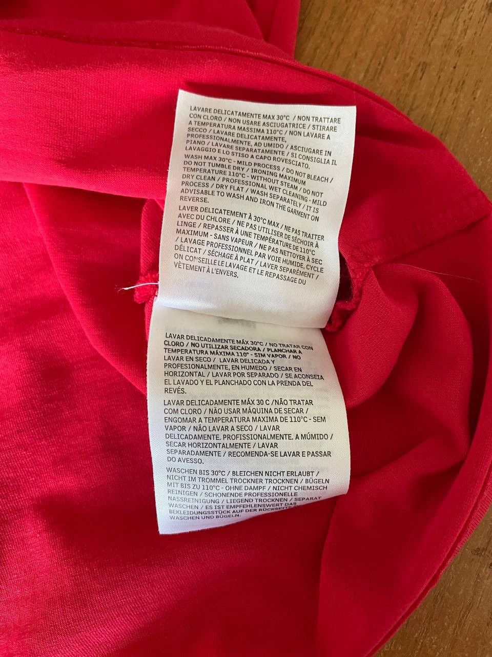 Moncler Moncler Tee T Shirt Red Big Logo Size US L / EU 52-54 / 3 - 12 Thumbnail