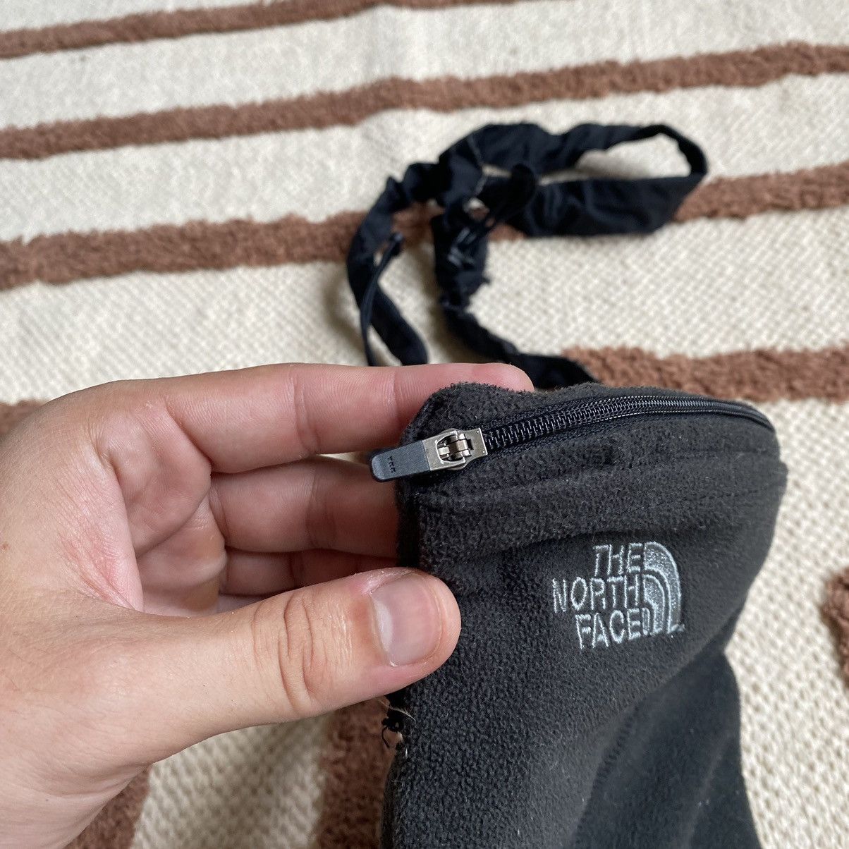 The North Face THE NORTH FACE RECYCLE 1 of 1 FLEECE CROSSBODY BAG Size ONE SIZE - 4 Thumbnail