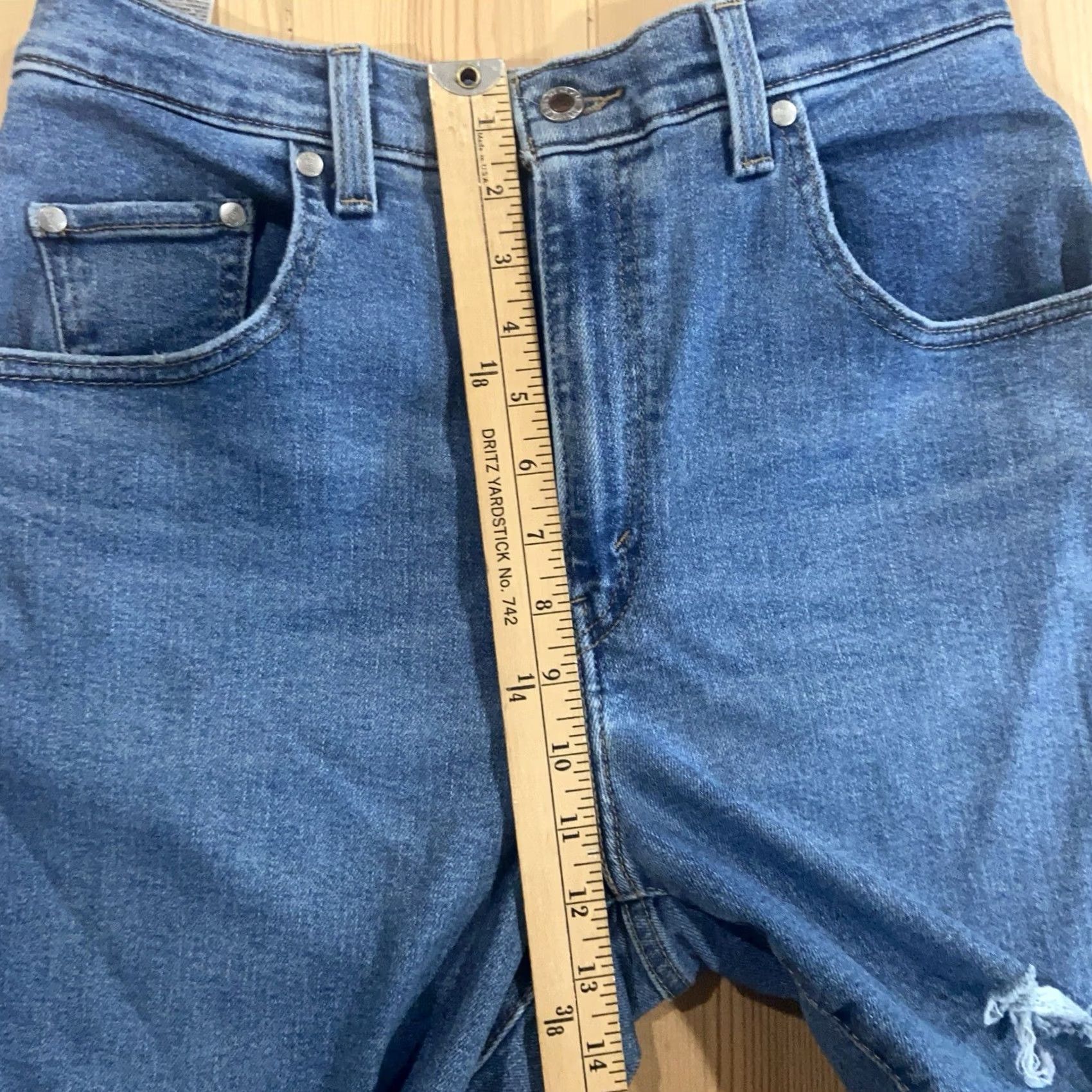 Levi's VINTAGE Levi's Silvertab Mom Jeans Womens Size 29x26 Blue Denim High Rise Stretch Distressed 5-Pocket Tapered Leg Jeans Mens No? Size 29" - 4 Thumbnail