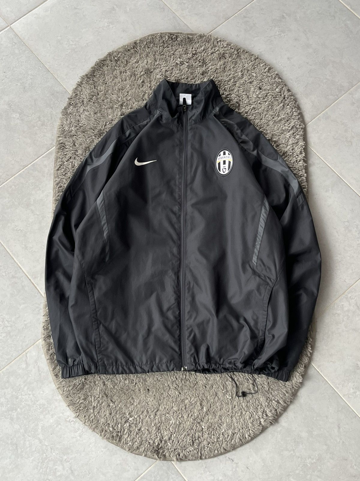 Nike Vintage Nike Light Jacket Soccer football team Juventus Size US L / EU 52-54 / 3 - 1 Thumbnail