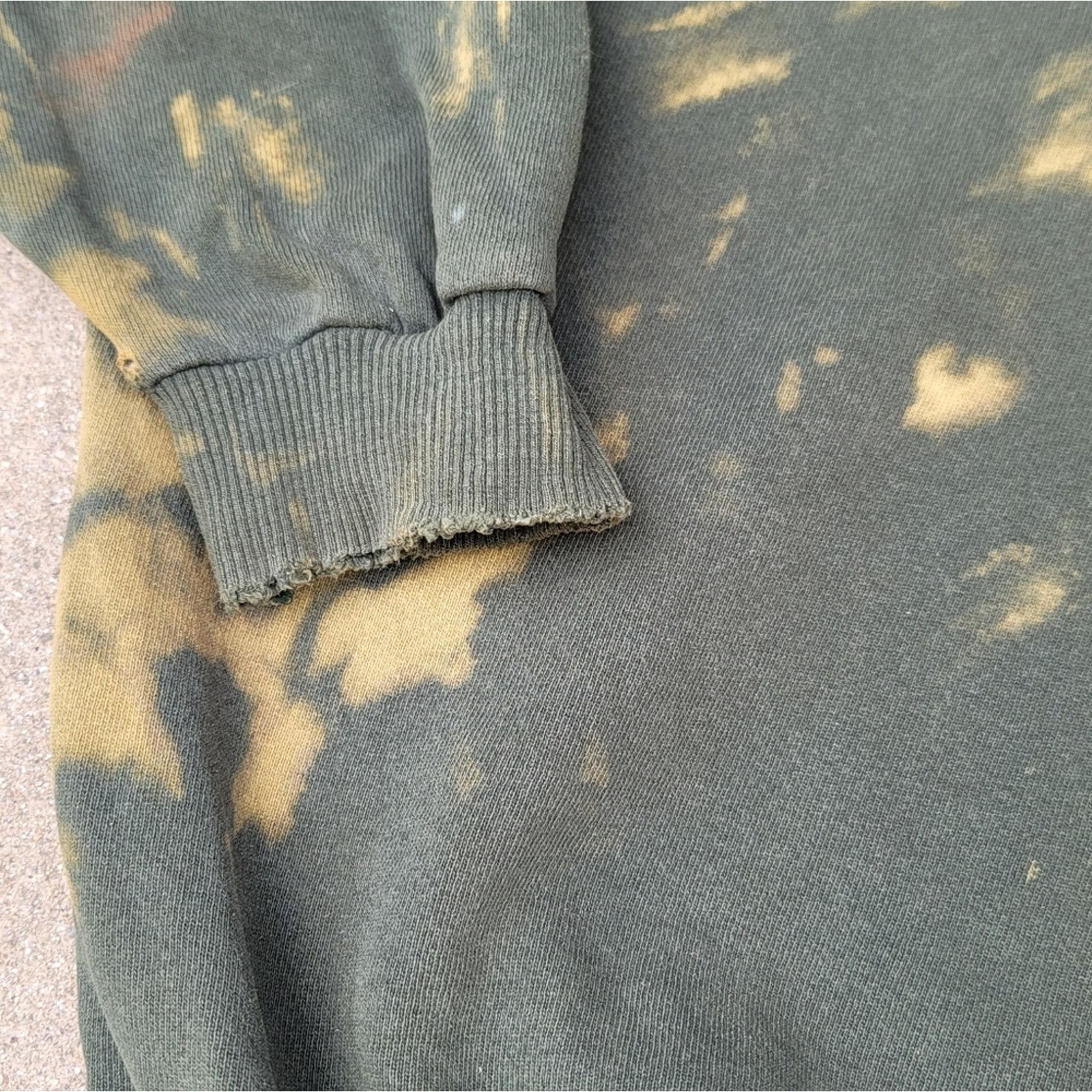 Gildan Vtg 1999 Governor's Fishing Opener Bleach-dyed Sweatshirt Size US XXL / EU 58 / 5 - 8 Thumbnail