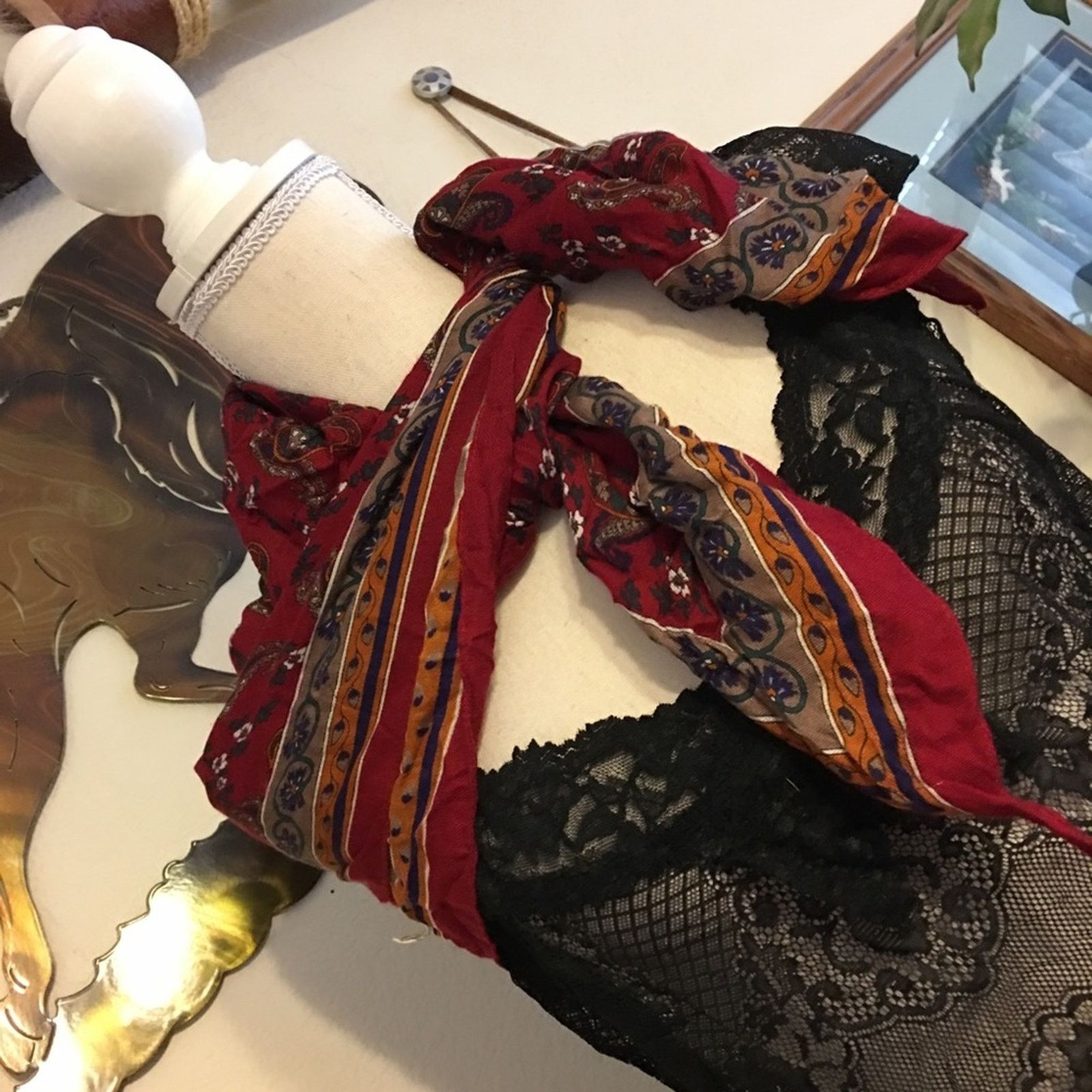 Vintage Deep wine paisley print scarf 30” x 30” Size ONE SIZE - 1 Thumbnail