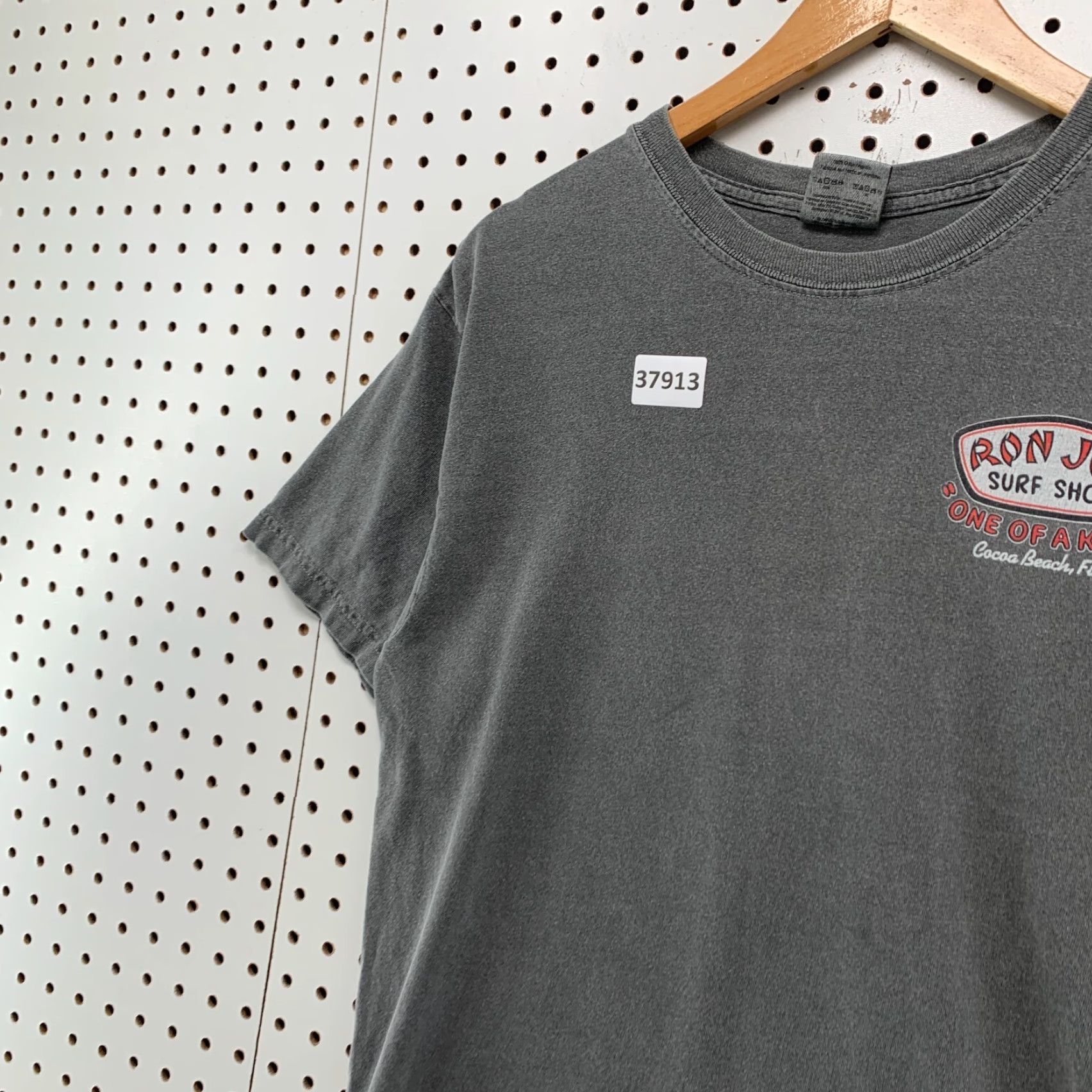 Ron Jon Surf Shop Ron Jon Surf Shop Shirt Mens Medium Gray Florida Cocoa Beach 19x28 Shirt Size US M / EU 48-50 / 2 - 6 Thumbnail