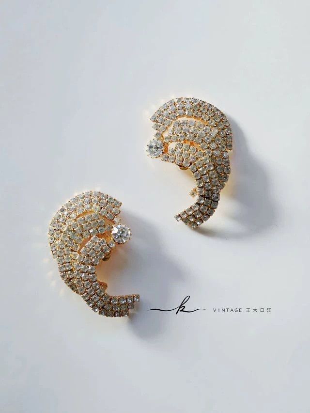 Vintage Vintage Rhinestone Wings Clip-On Earrings Size ONE SIZE - 1 Thumbnail