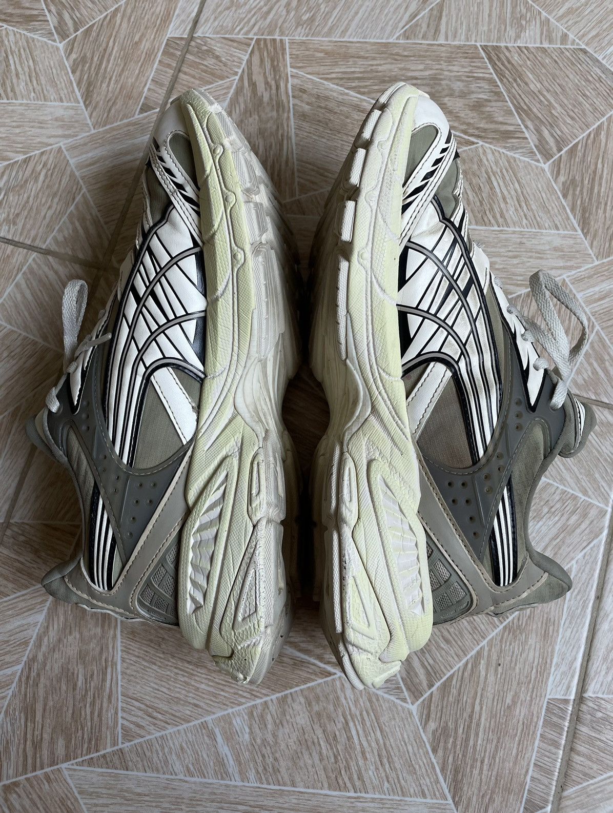 Pleasures × Puma Puma Pleasures Velophasis Overdye Birch Tree-anise Flower Size US 8.5 / EU 41-42 - 5 Thumbnail