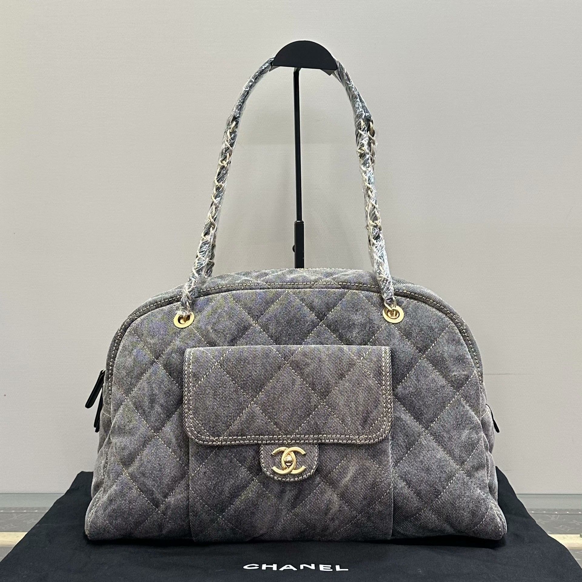 Chanel Pre-loved Bag Very good condition Size ONE SIZE - 1 Thumbnail