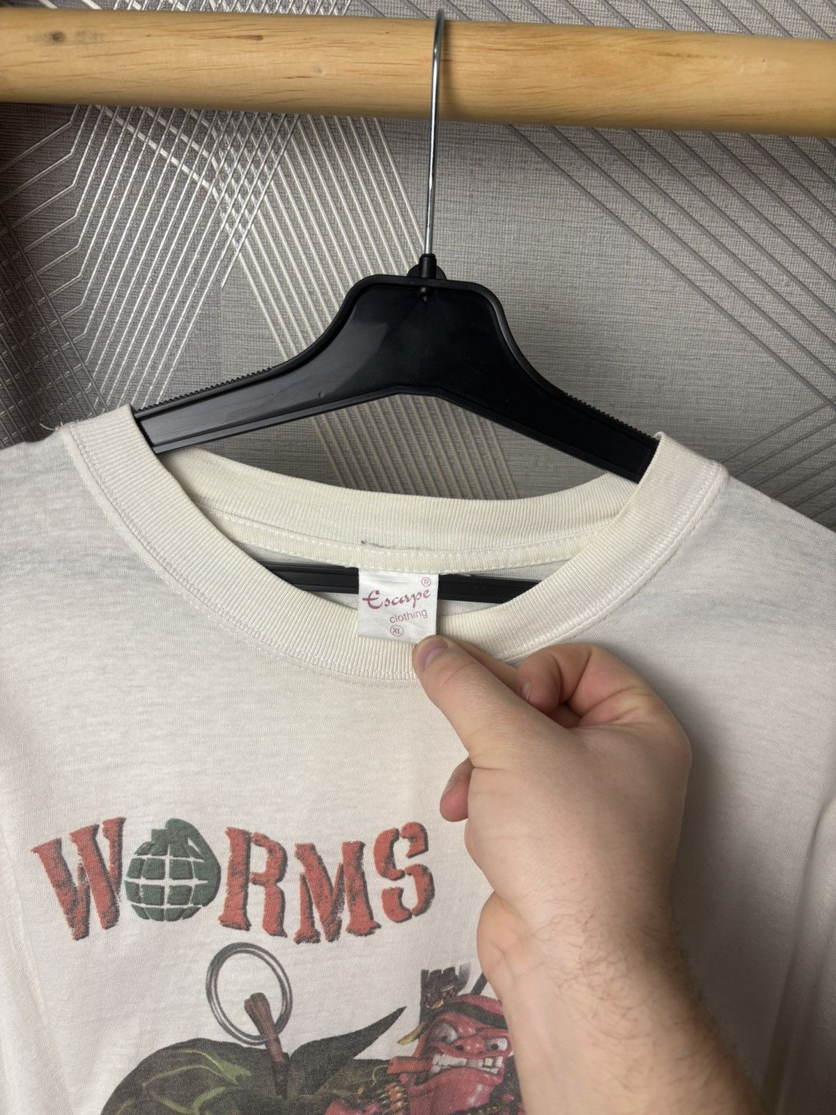 Vintage Vintage 90s Worms 2 Rotten 2 Microsoft game T-Shirt XL Size US XL / EU 56 / 4 - 13 Thumbnail