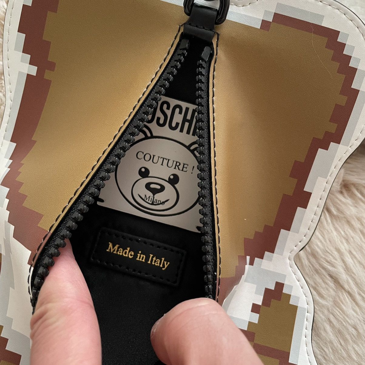 Moschino Moschino Runway The Sims Pixel Teddy Bear Crossbody Bag Size ONE SIZE - 13 Thumbnail