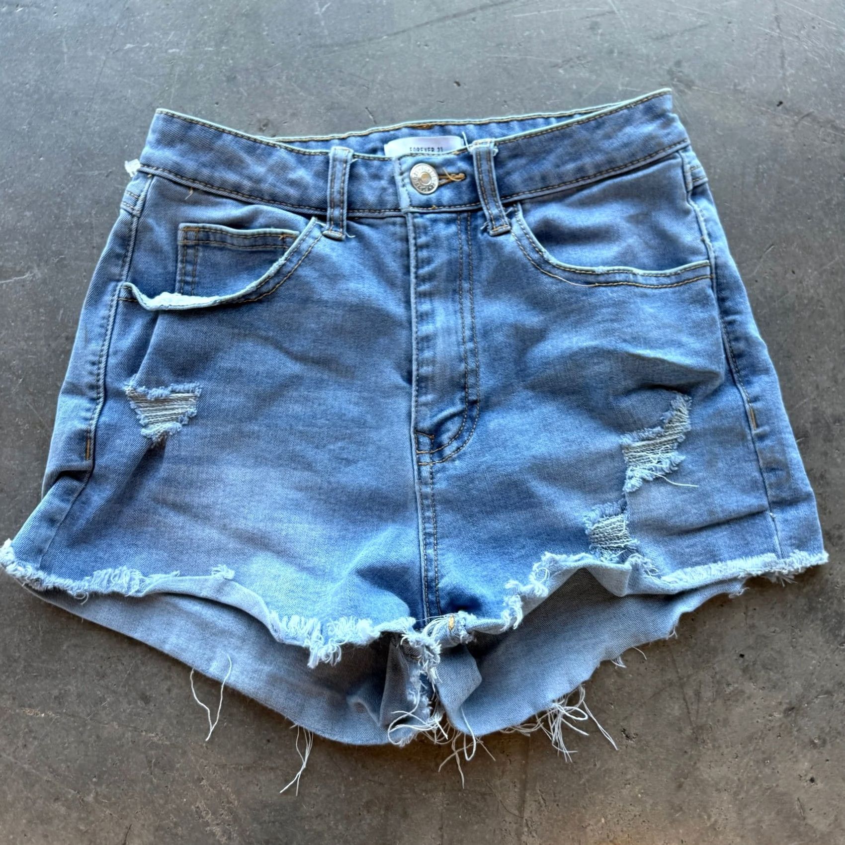Forever 21 VINTAGE Forever 21 Denim Jean Shorts Frayed Cut-Off High Waisted Women’s 25 Blue Womens Shorts 25 Size 42" / US 20 - 2 Thumbnail