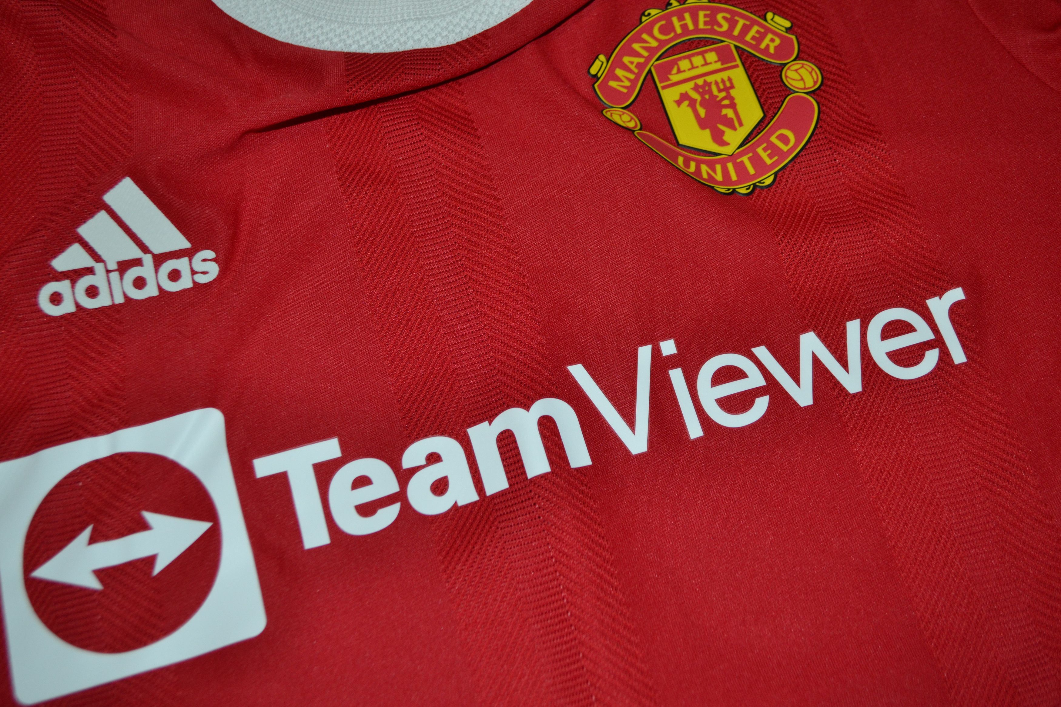 Adidas AUTHENTIC Ronaldo Manchester United Shirt 2021 2022 Jersey Size US M / EU 48-50 / 2 - 4 Thumbnail