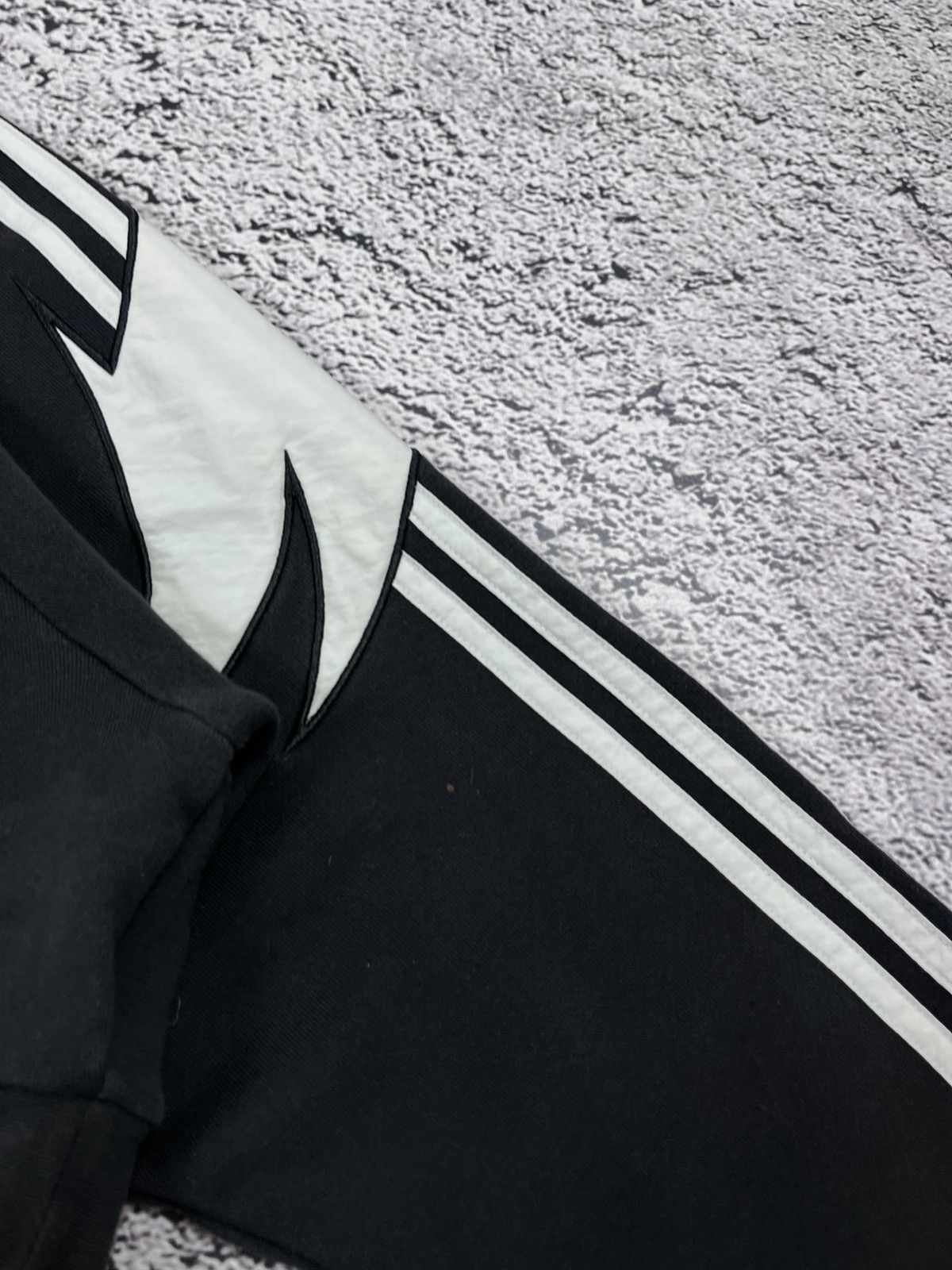 Adidas Vintage Adidas Balenciaga style cropped faded sweatshirt Size S / US 4 / IT 40 - 6 Thumbnail