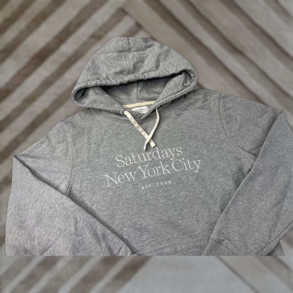 Vintage SATURDAYS NEW YORK CITY Hoodie Pullover Mens Medium Gray City Logo Embroidered Hooded Pockets Cotton Sweatshirt Size US M / EU 48-50 / 2 - 1 Thumbnail