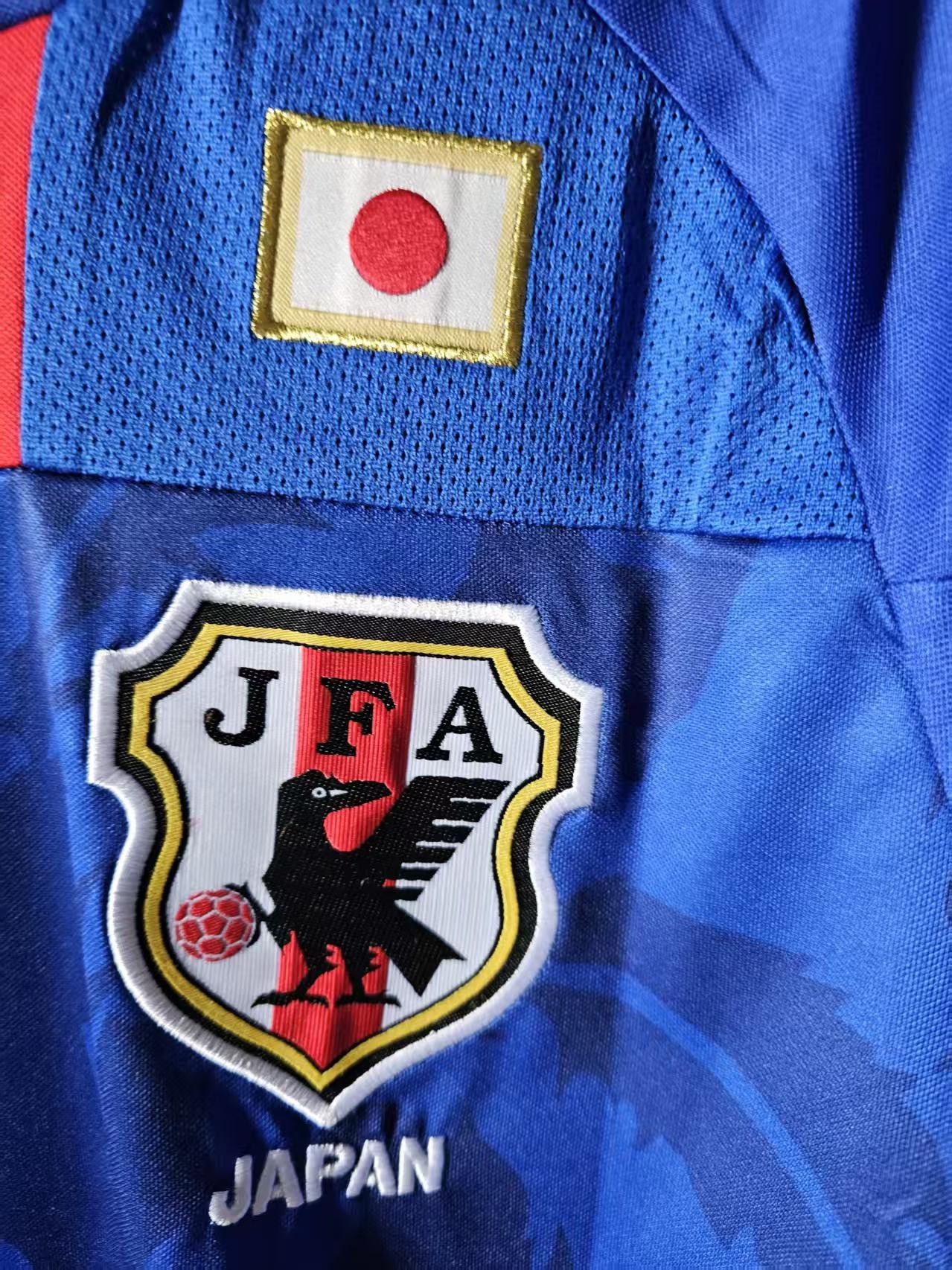 Other 2010 Japan 18 Keisuke Honda Jersey Home Size US XL / EU 56 / 4 - 4 Thumbnail