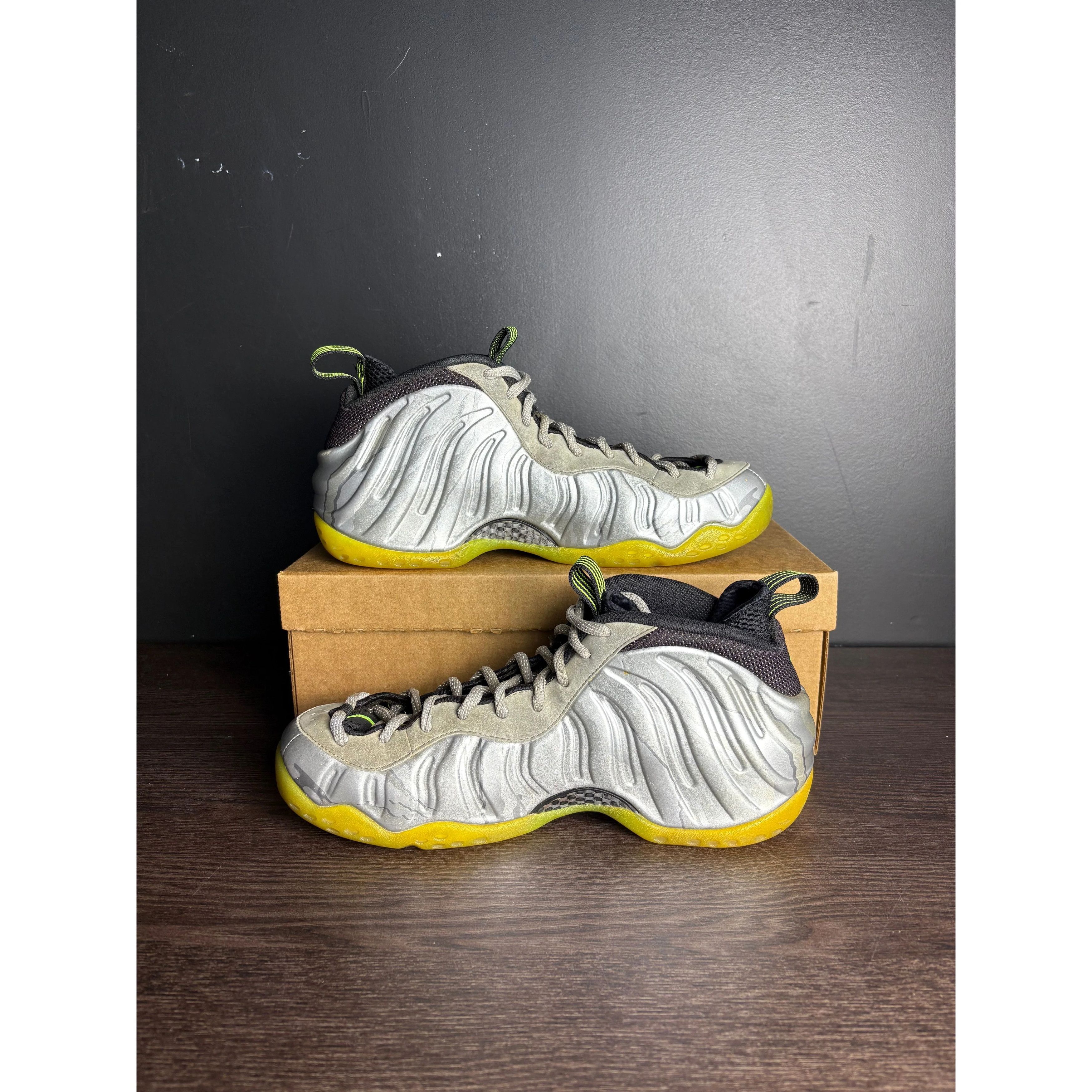 Nike Nike Air Foamposite One "Silver Volt Camo" **PRE-OWNED** REP. BOX - 11M Size US 11 / EU 44 - 2 Thumbnail