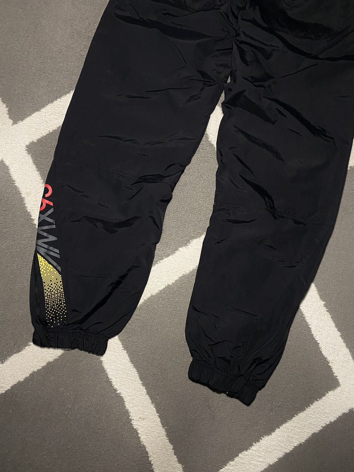 Nike Vintage 00’s Nike Air Max 95 Nylon Track Pants Size US 30 / EU 46 - 10 Thumbnail