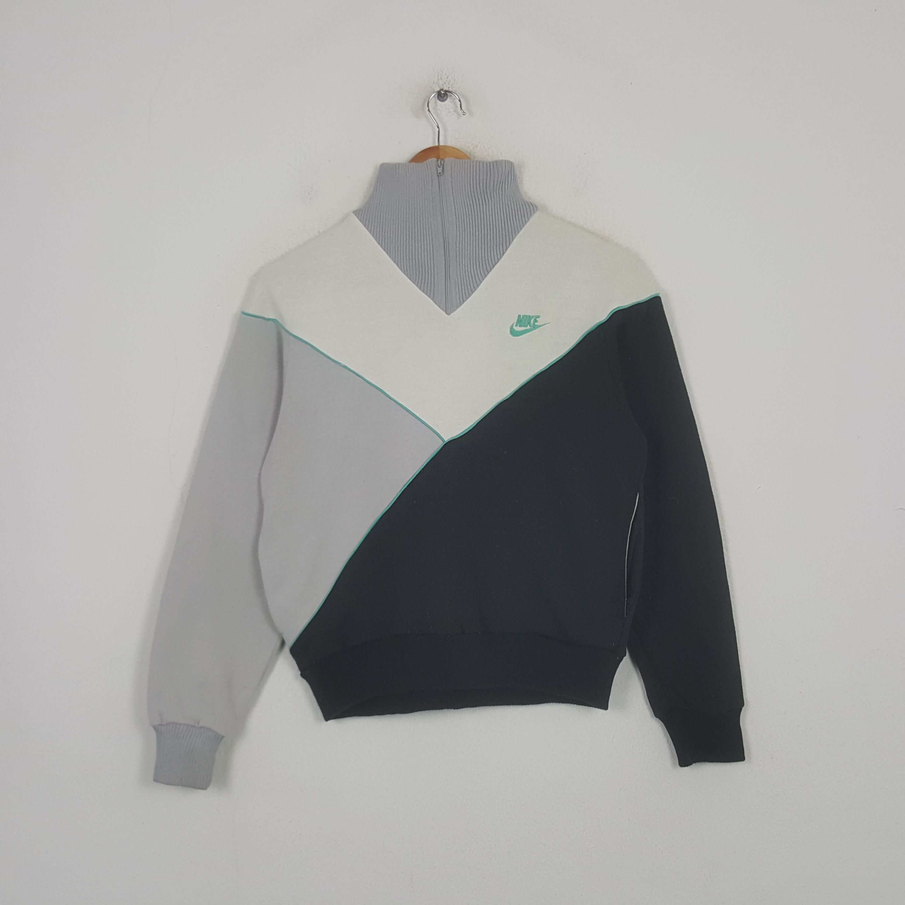Nike Vintage Nike Half Zipper Sweatshirt C300N19 Size US S / EU 44-46 / 1 - 1 Thumbnail