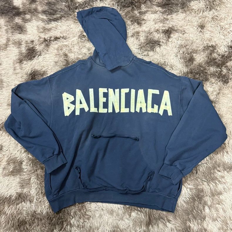 Balenciaga Balenciaga Logo Printed Hoodie Size US S / EU 44-46 / 1 - 1 Thumbnail