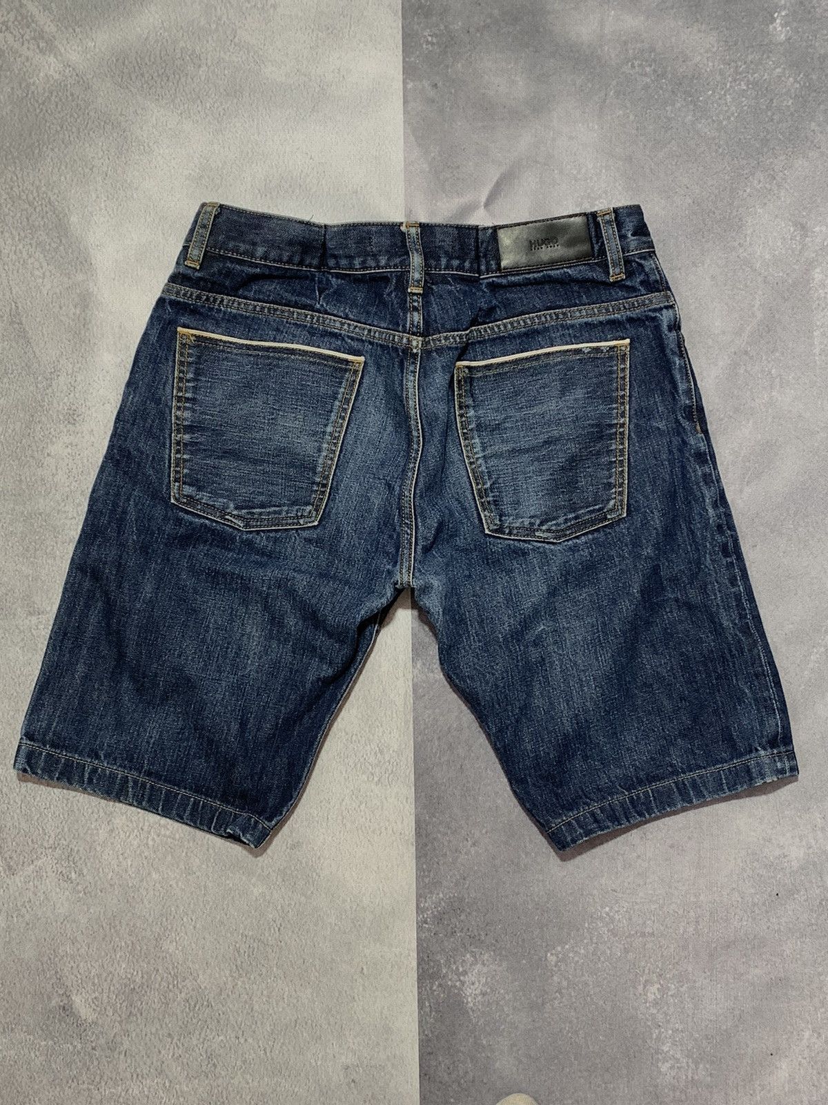Hugo Boss × Vintage Vintage Y2K Hugo Boss denim shorts streetwear size 31 Size US 31 - 5 Thumbnail