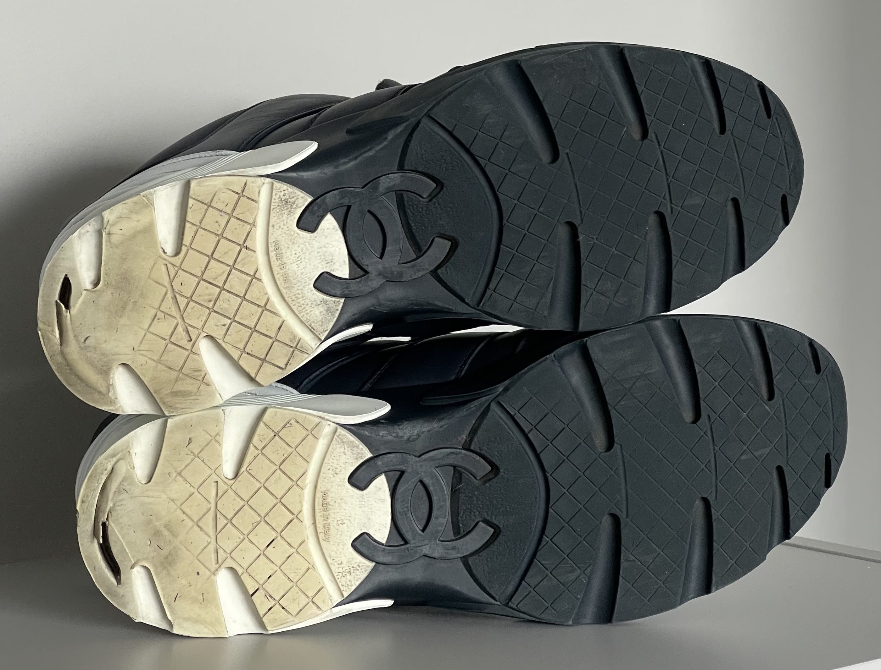 Chanel CHANEL sneakers, navy/white, size 41 Size US 8 / EU 41 - 5 Thumbnail