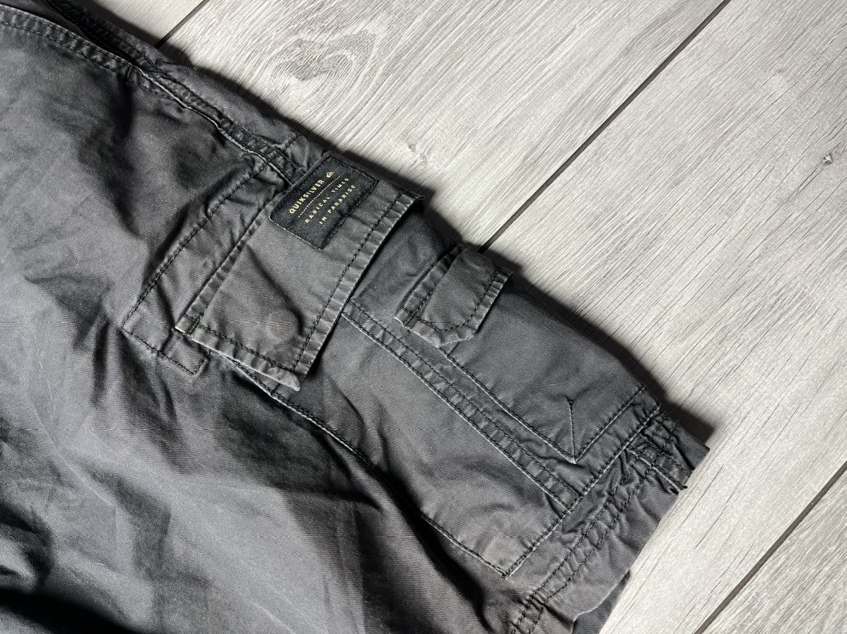 Quiksilver Quiksilver shorts cargo size 31 Size US 31 - 2 Thumbnail