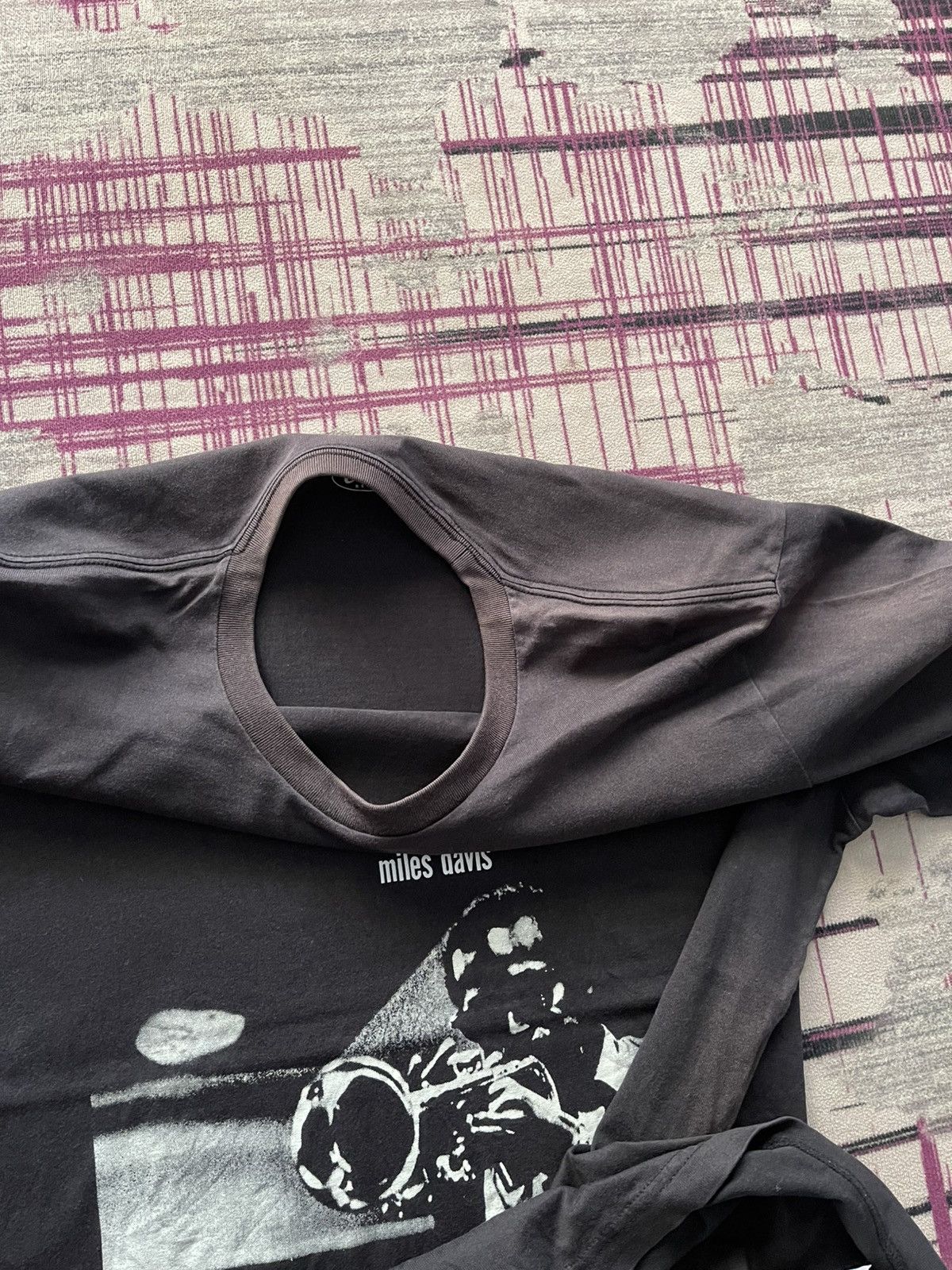 Uniqlo UNIQLO X CAPITAL RECORD MILES DAVIS TEE VERY RARE Size US L / EU 52-54 / 3 - 6 Thumbnail