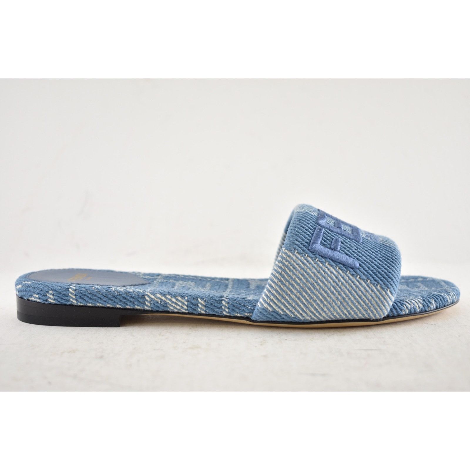 Fendi Fendi Sunshine Blue Denim FF Monogram Mule Slide Sandal 36.5 Size US 6.5 / IT 36.5 - 2 Thumbnail
