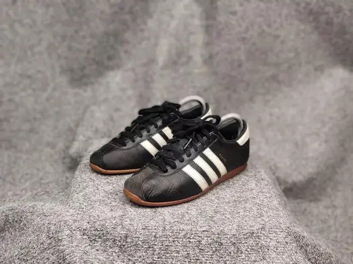 Adidas Vintage Adidas Originals Rekord Black Leather Sneaker Y2K Size US 6 / EU 39 - 4 Thumbnail