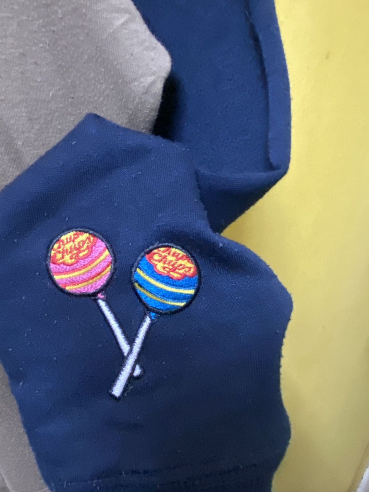 Other Chupa Chupa Candy Sweatshirt Crewneck tee Size US L / EU 52-54 / 3 - 4 Thumbnail