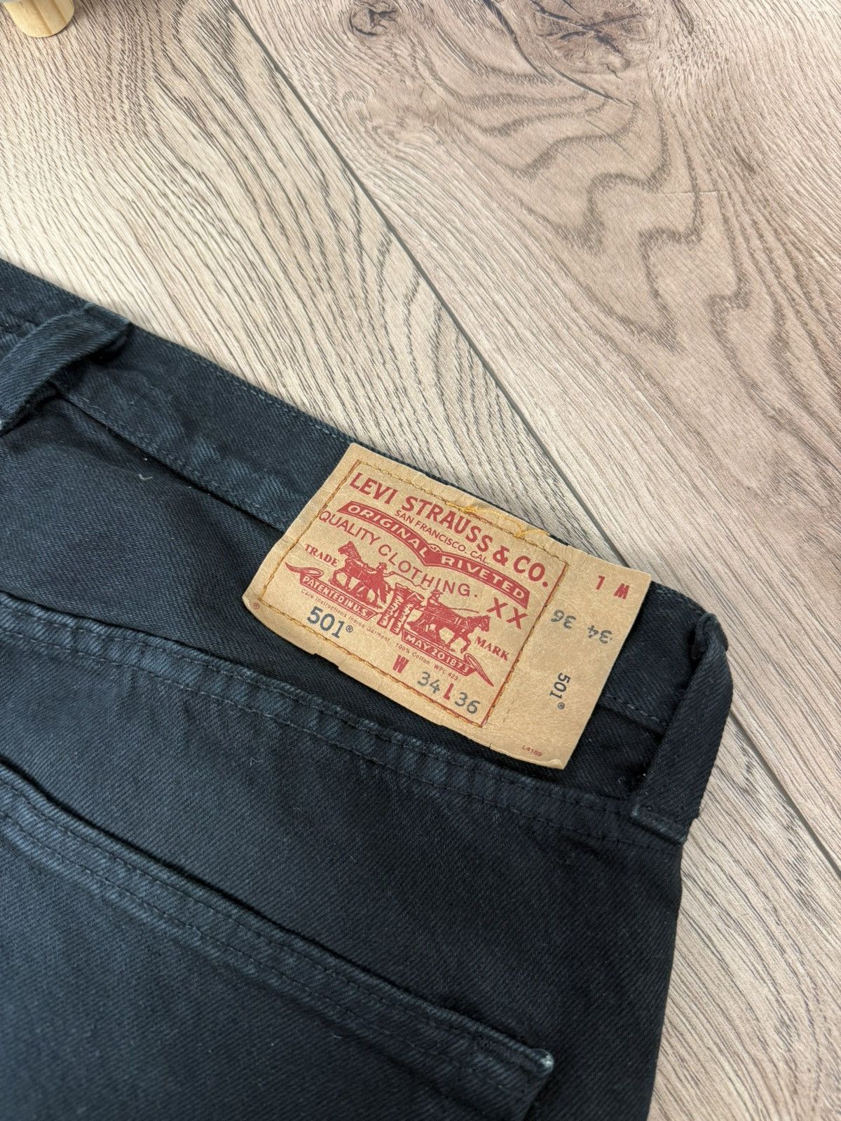 Levi's Levis 501 Vintage Mens Denim Pants Y2K Jeans USA Size US 34 / EU 50 - 6 Thumbnail