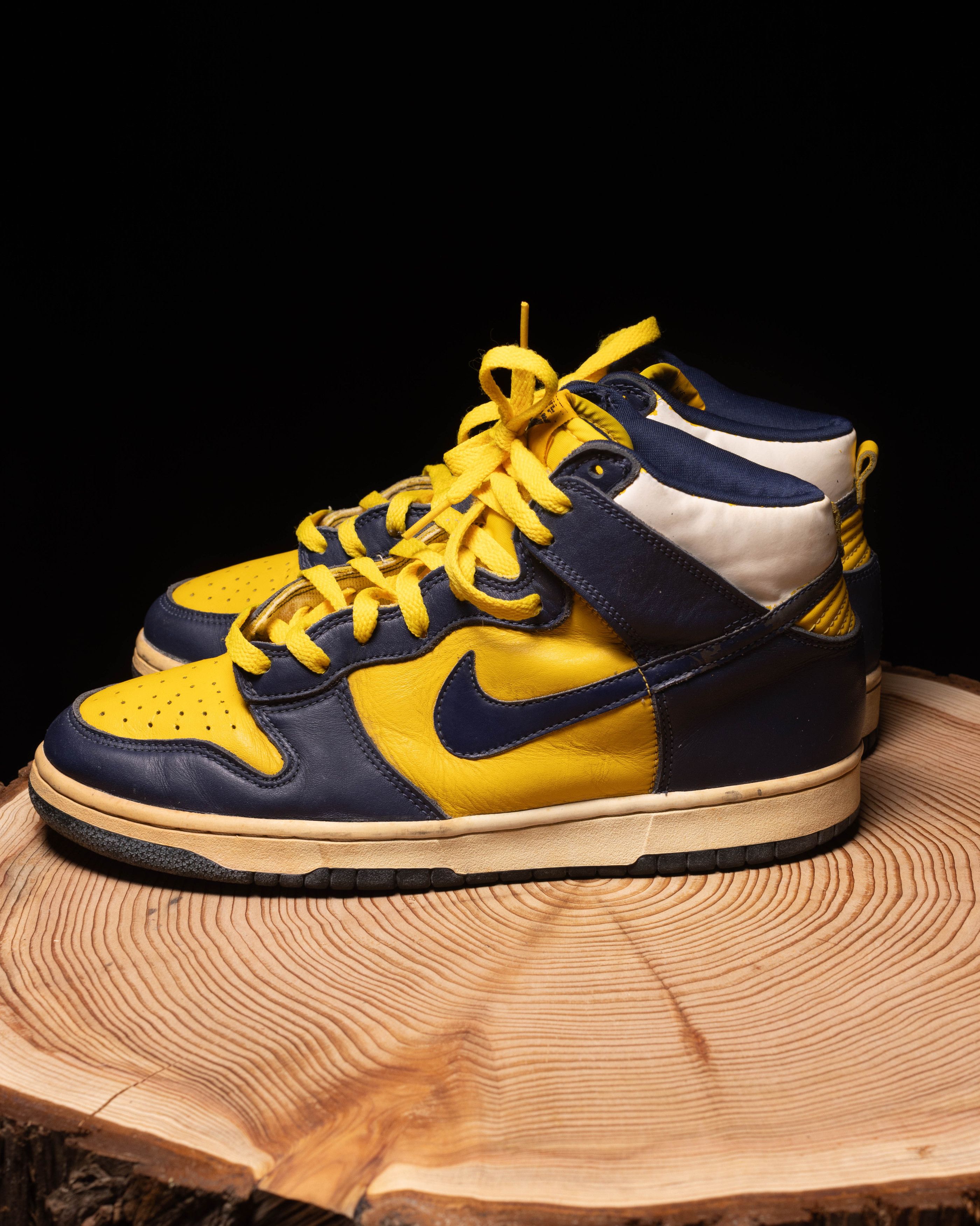 Nike Dunk Michigans 1999 release size 9.5