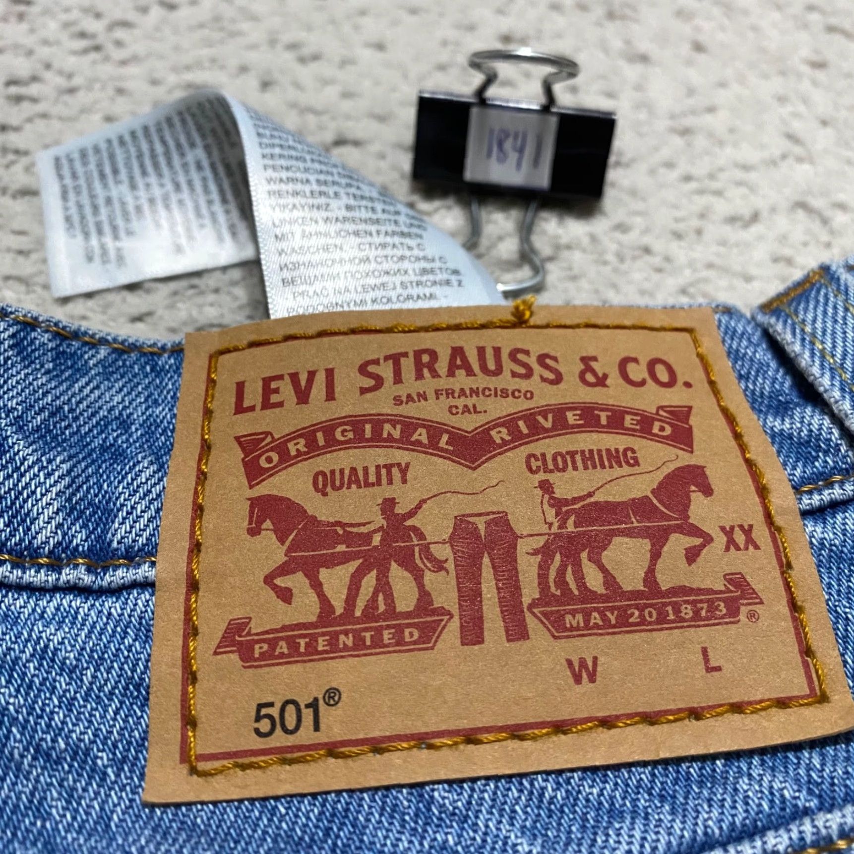 Levi's Levi's Womens Jeans Shorts Blue Denim High Rise Medium Wash 27 Inseam 2" Cut-Off 5-Pocket Design Stretch Pockets Casual Summer Spring Fall Womens Size 27" / US 4 / IT 40 - 3 Thumbnail