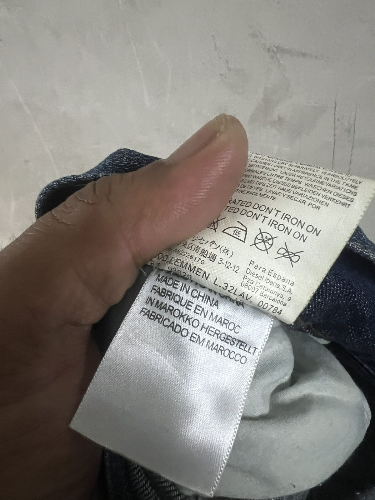 Designer × Diesel LOOSE CUT DIESEL DISTRESSED DENIM PANT Size US 34 / EU 50 - 13 Thumbnail