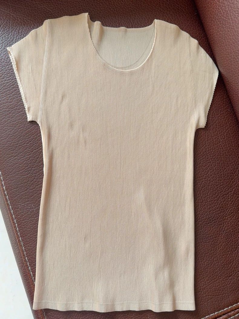 Issey Miyake Issey Miyake Apricot pleated short sleeves Size M / US 6-8 / IT 42-44 - 1 Thumbnail