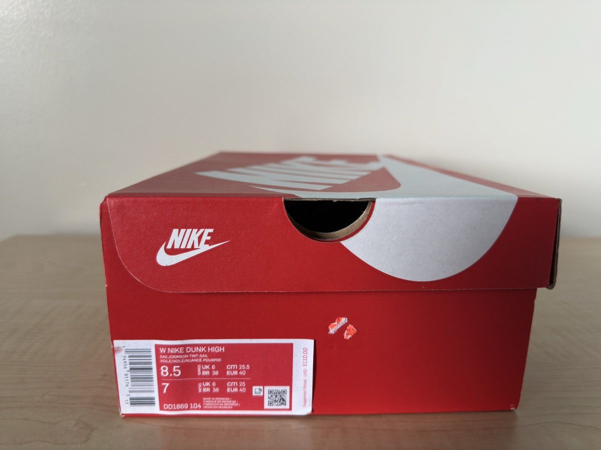 Nike Crimson Tint Dunk High Size US 8.5 / IT 38.5 - 7 Thumbnail