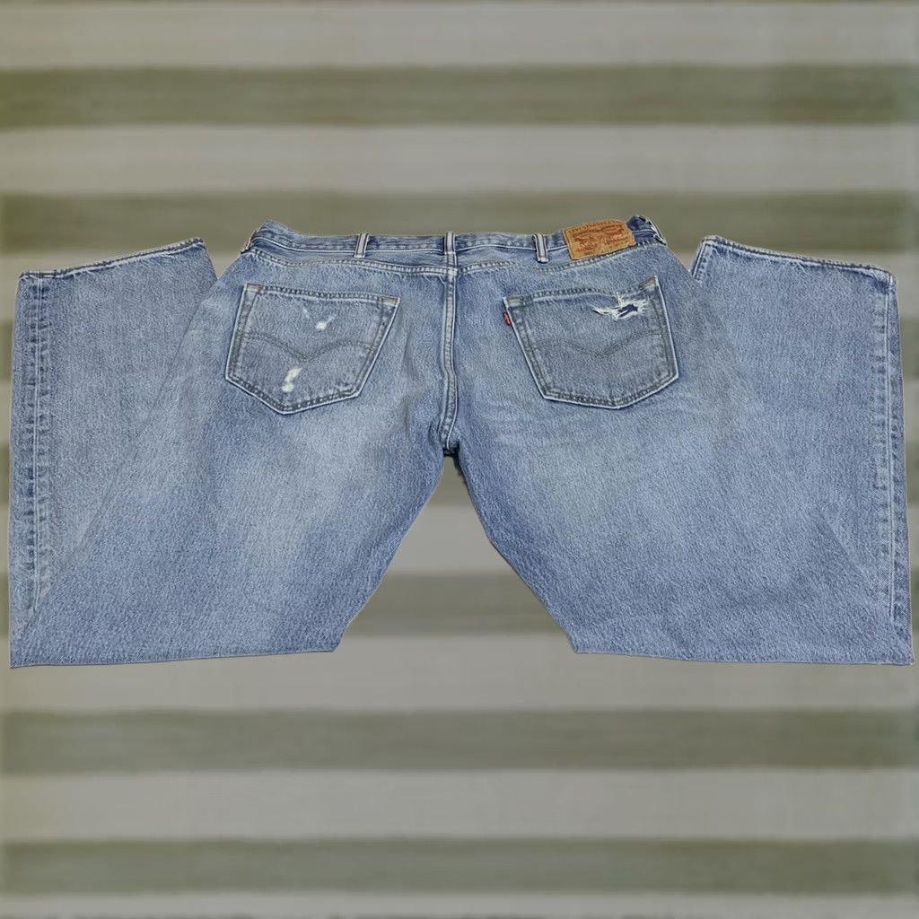 Levi's Levi's 501 Straight Fit Jeans 38x32 Distressed Button Fly Denim 5-Pocket Men Regular Classic Blue Size US 38 / EU 54 - 1 Thumbnail