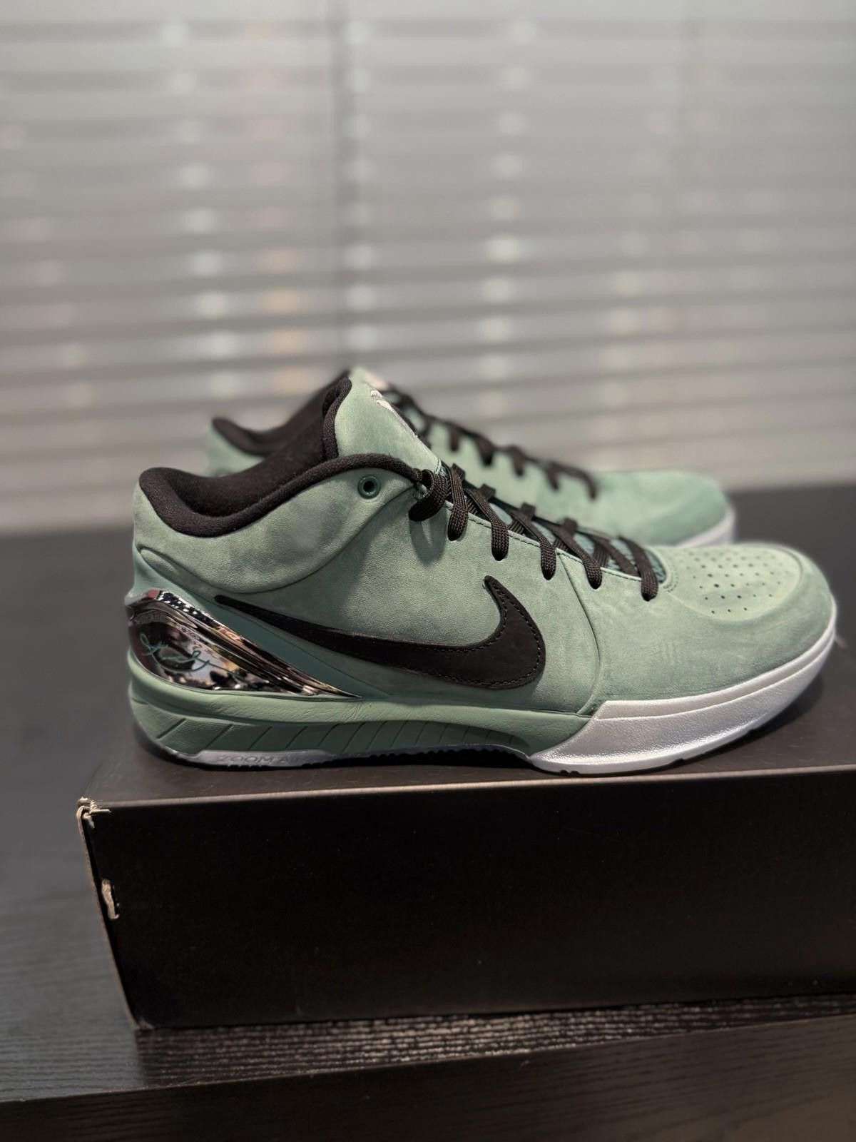 Han Kjobenhavn Men’s 10.5 - Kobe 4 Protro ‘Girl Dad’ (FQ3545-300) New Size US 10.5 / EU 43-44 - 2 Thumbnail