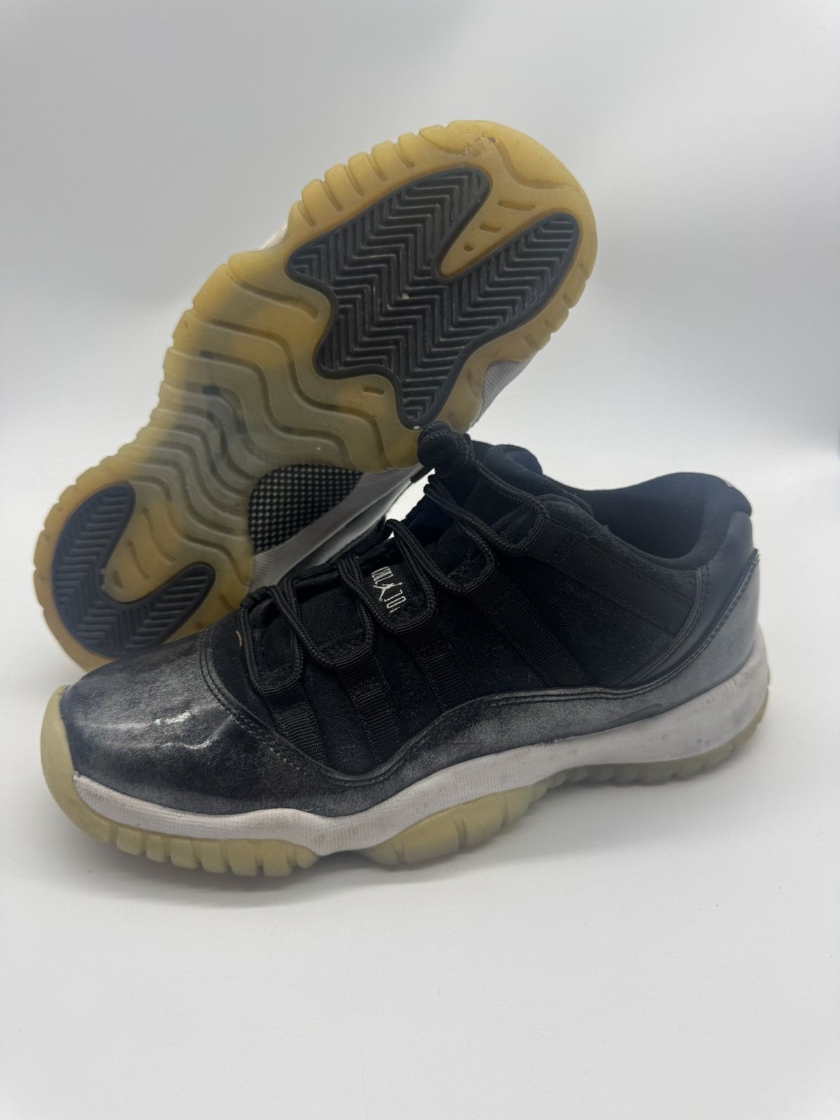 Nike Nike Air Jordan Retro 11 GS Baron Low Black Youth Size 5.5 Size US 5.5 / EU 38 - 1 Thumbnail