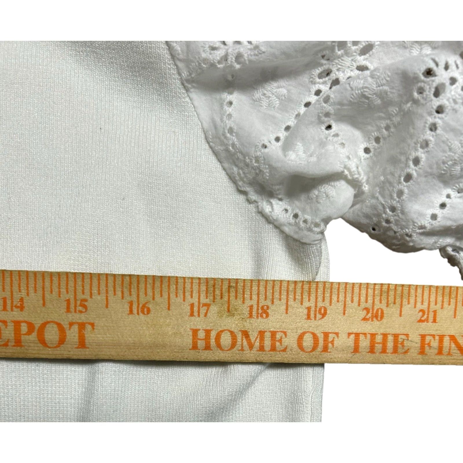 Anthropologie Anthropologie Blouse White Puff-Sleeve Eyelet Knit Sweater Tee Sz Large Women Top Size L / US 10 / IT 46 - 6 Thumbnail