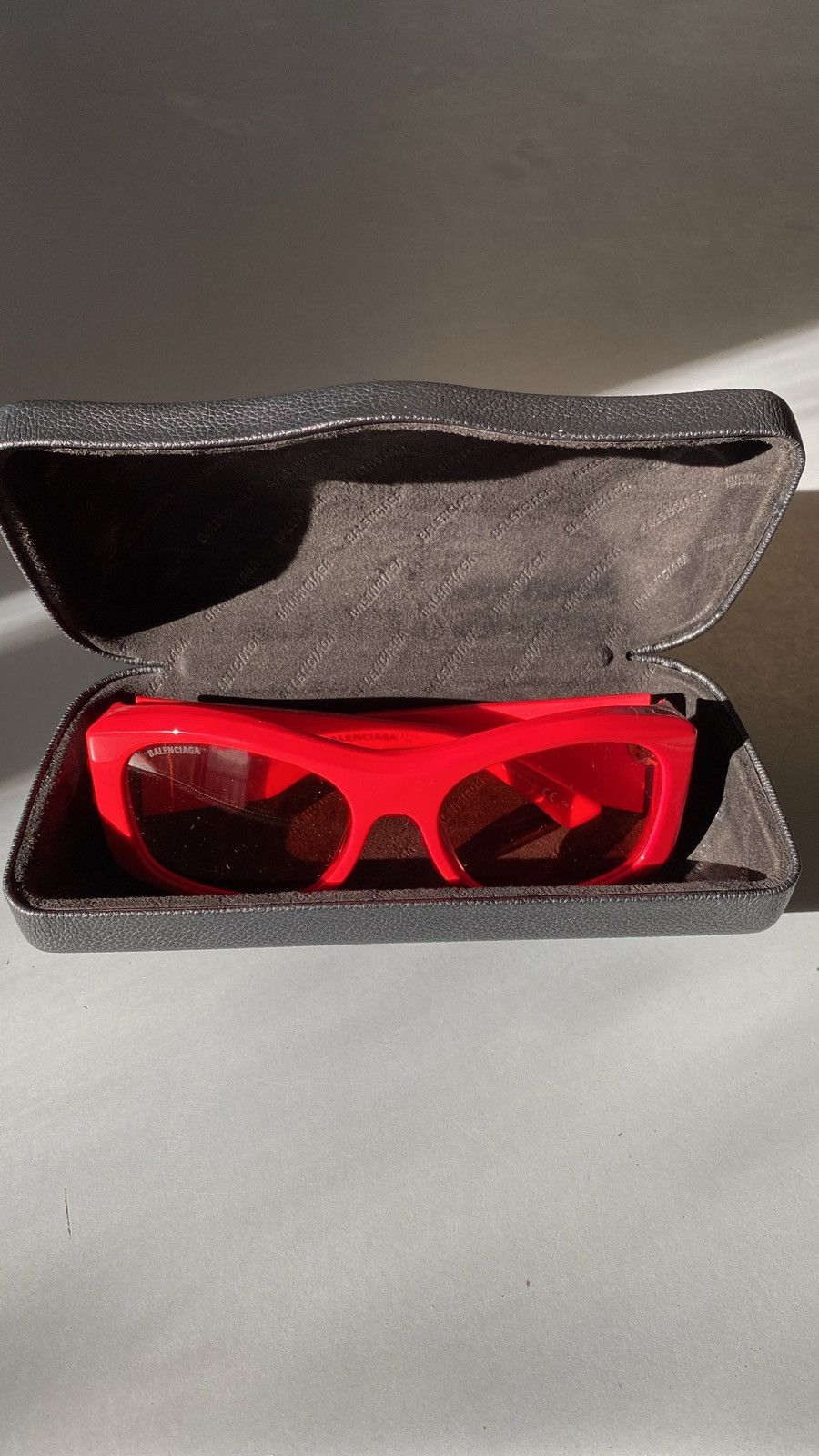 Balenciaga Balenciaga thick red sunglasses Size ONE SIZE - 2 Thumbnail