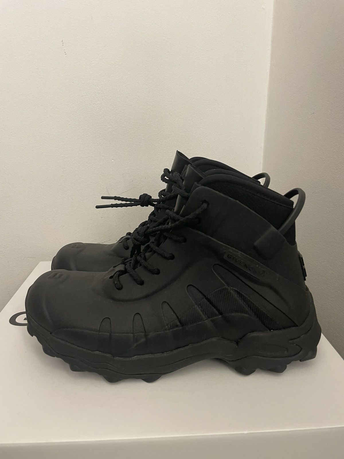 Givenchy Bogs lace up boots in rubber and neoprene Size US 8 / EU 41 - 4 Thumbnail