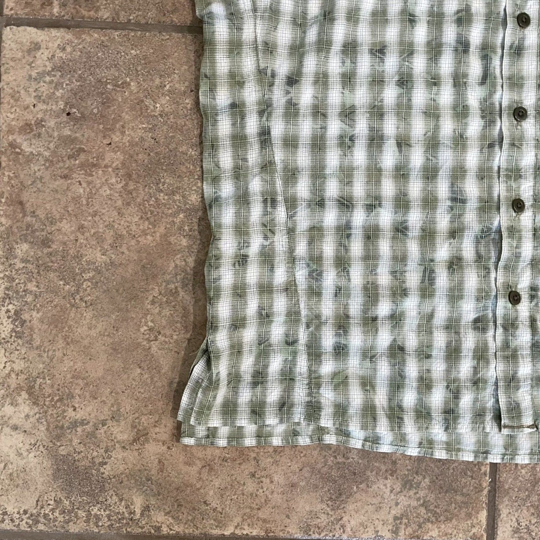 Mountain Hardwear VINTAGE Gear Mountain Hard Plaid Shirt Men Large Green Short Sleeve Button-Up Shirt Mens Large Green Plaid Shirt Size US L / EU 52-54 / 3 - 4 Thumbnail