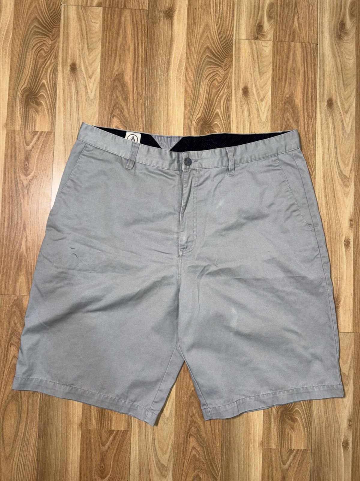 Volcom Volcom Stone Chino Shorts Gray Regular Fit Skate Gorpcore Size US 38 / EU 54 - 1 Thumbnail