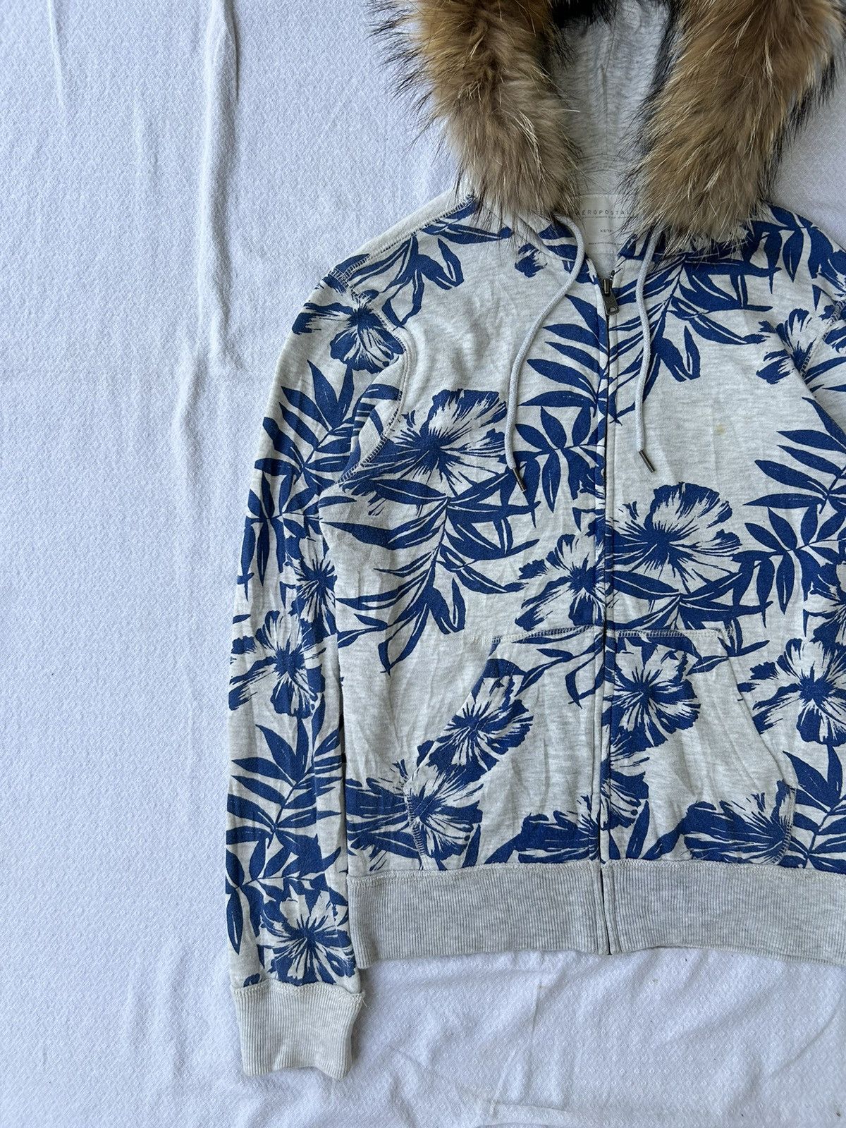 Aeropostale 💸BINDINGOFFER💸Fur hoodie aeropostale flowers zip style lgb Size US M / EU 48-50 / 2 - 4 Thumbnail