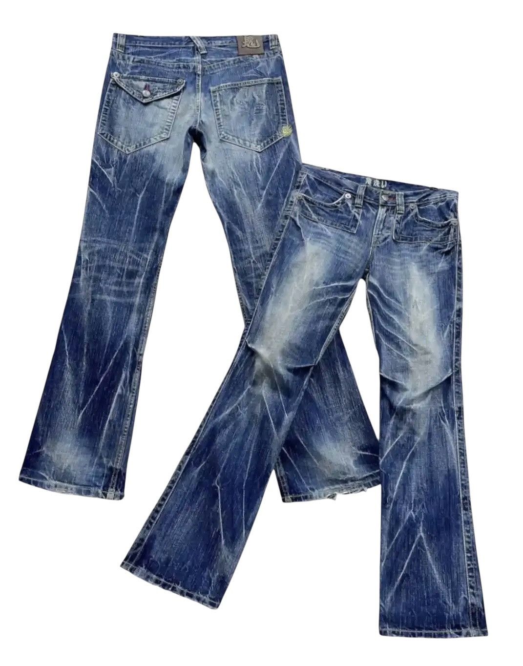 Le Grande Bleu (L.G.B.) VTG FLARE🔥ONIARAI Clawmark Whisker Distressed Blue Denim Size US 32 / EU 48 - 1 Thumbnail