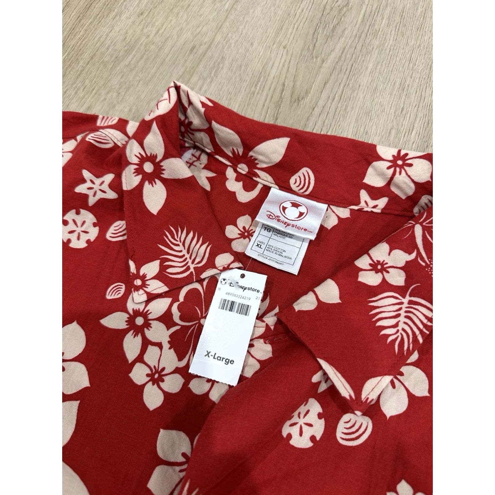 Disney NWT Disney Hawaiian Button Shirt Red Floral Adult Size 2XL Mickey Minnie Beach Size US XXL / EU 58 / 5 - 6 Thumbnail
