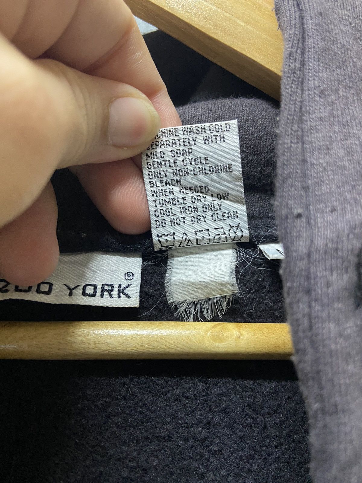 Zoo York 🔥BIDDINGNOW🔥Zoo York SpellOut Hoodie Size US M / EU 48-50 / 2 - 10 Thumbnail