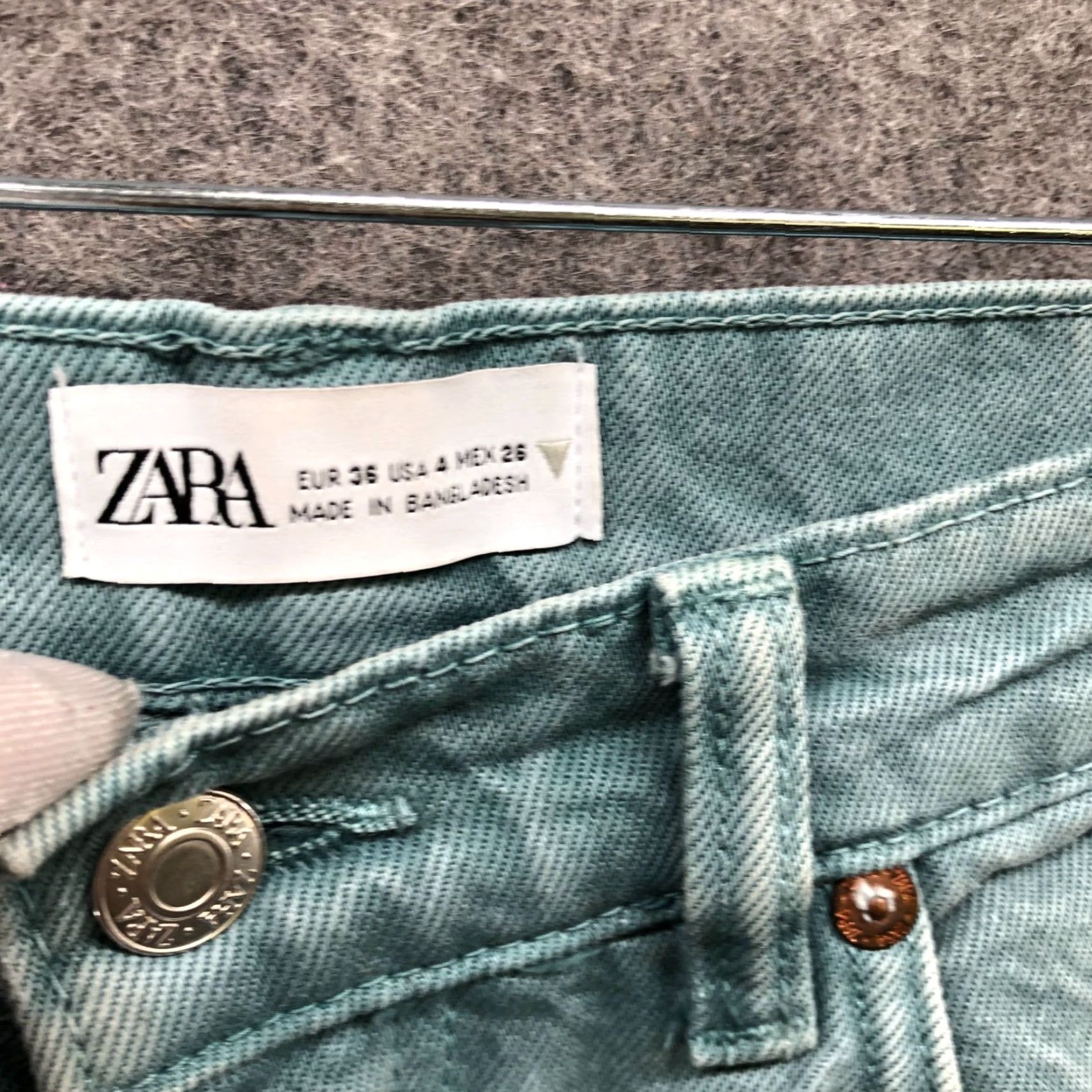 Zara VINTAGE Zara High Waisted Straight Leg Jean Womens 4 Sage Green Button Fly Cotton Size 27" / US 4 / IT 40 - 6 Thumbnail