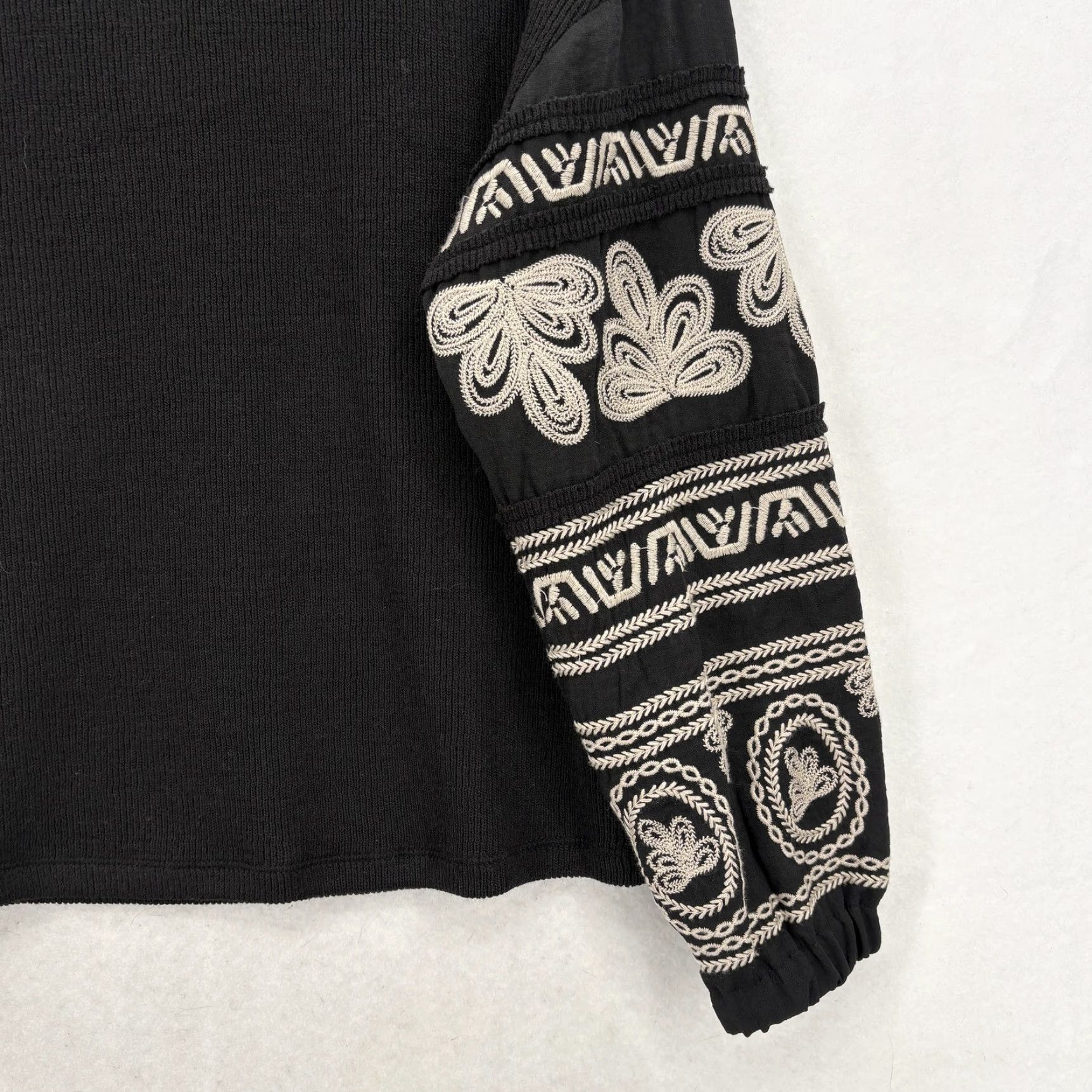 Vintage THML Blouse Womens XS Black Rib Knit Embroidered Balloon Sleeve Boho Paisley Top Size XS / US 0-2 / IT 36-38 - 3 Thumbnail