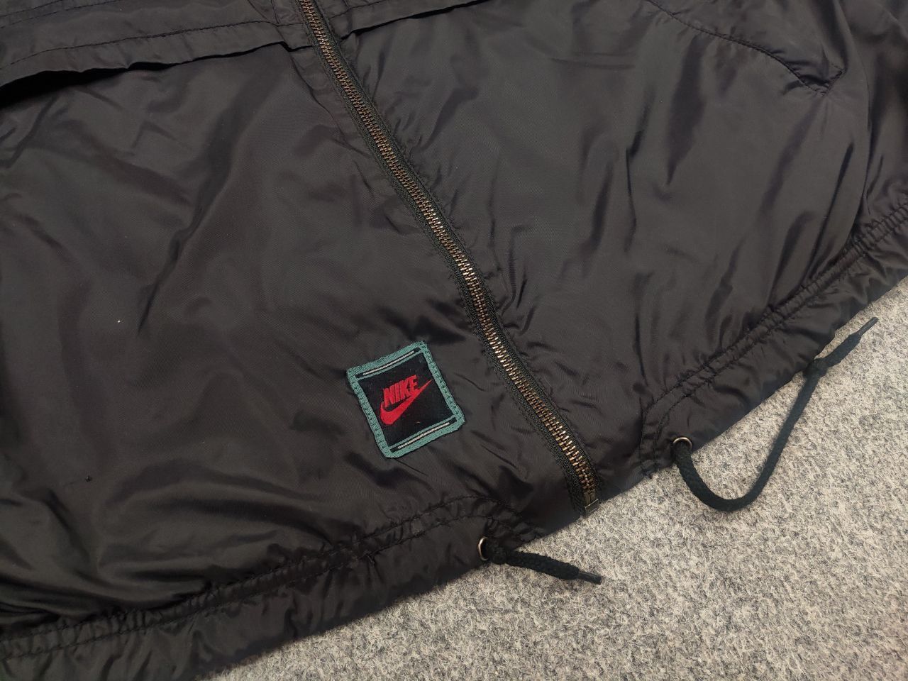 Nike Vintage 90's NIke Inc USa Track Top Zip Nylon Jacket Retro Size US L / EU 52-54 / 3 - 7 Thumbnail